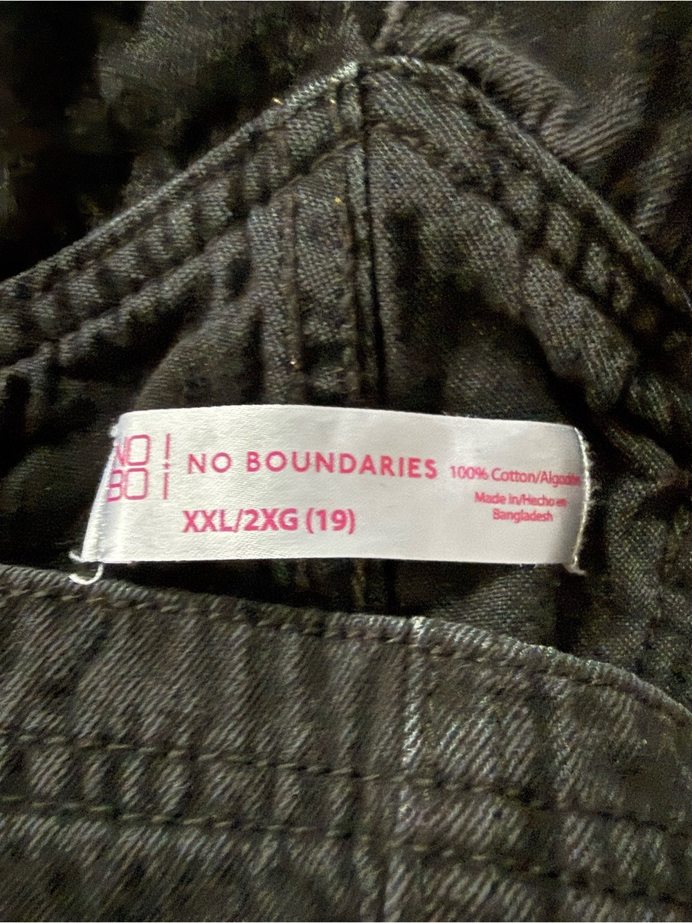 No Boundaries Black Denim Short Overalls - Picture 3 of 3